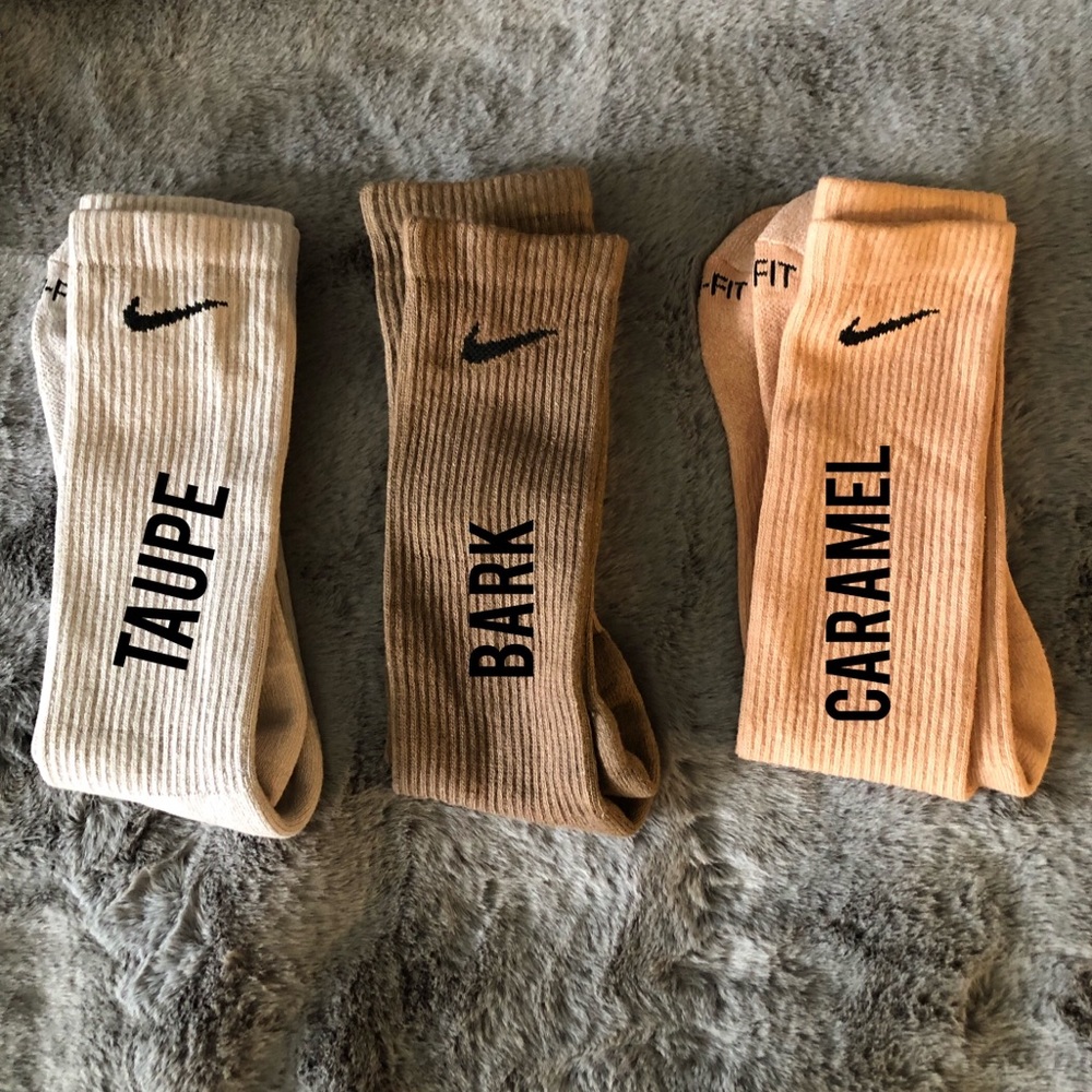 🆕3 Pack ⭐️Nike Custom Colour Unisex Crew Socks | Any colour you choose - Picture 5 of 13